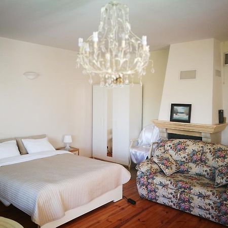 Irena Family House Hotel VNO Exterior photo