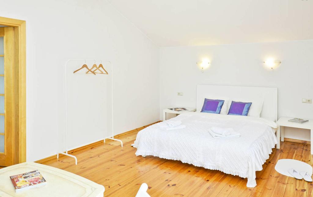 Irena Family House Hotel VNO Room photo
